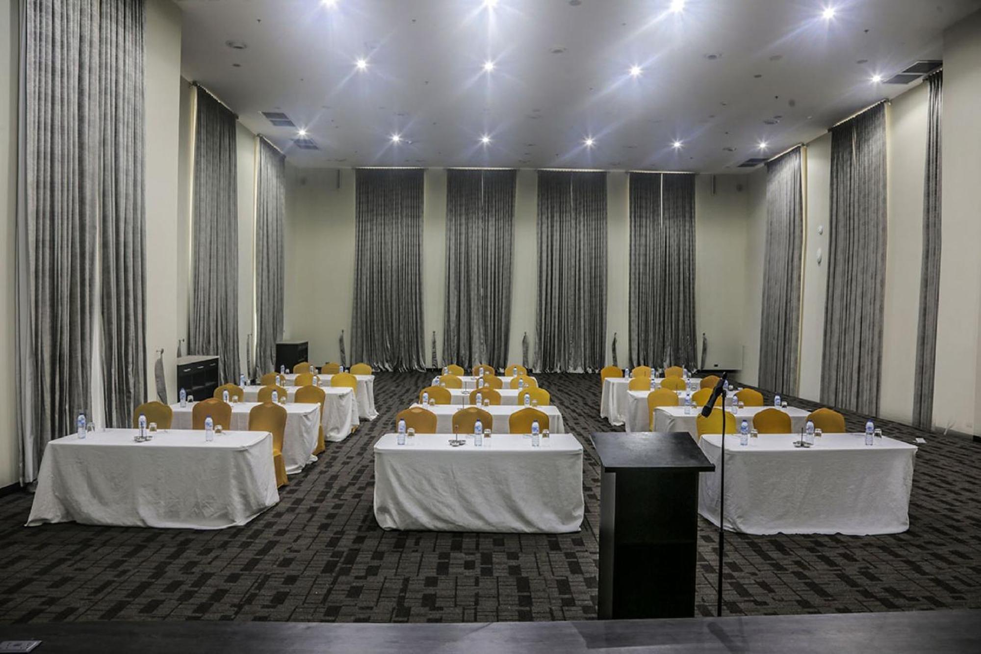 Room In Lodge - The Providence Hotel By Mantis Ikeja Extérieur photo