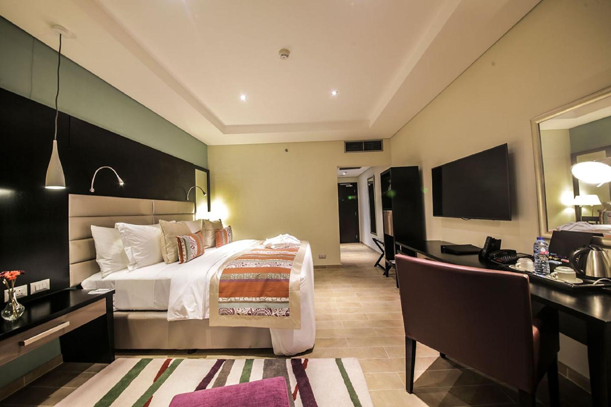Room In Lodge - The Providence Hotel By Mantis Ikeja Extérieur photo